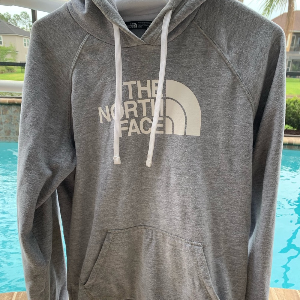 Women’s Northface Gray Hoodie Size M